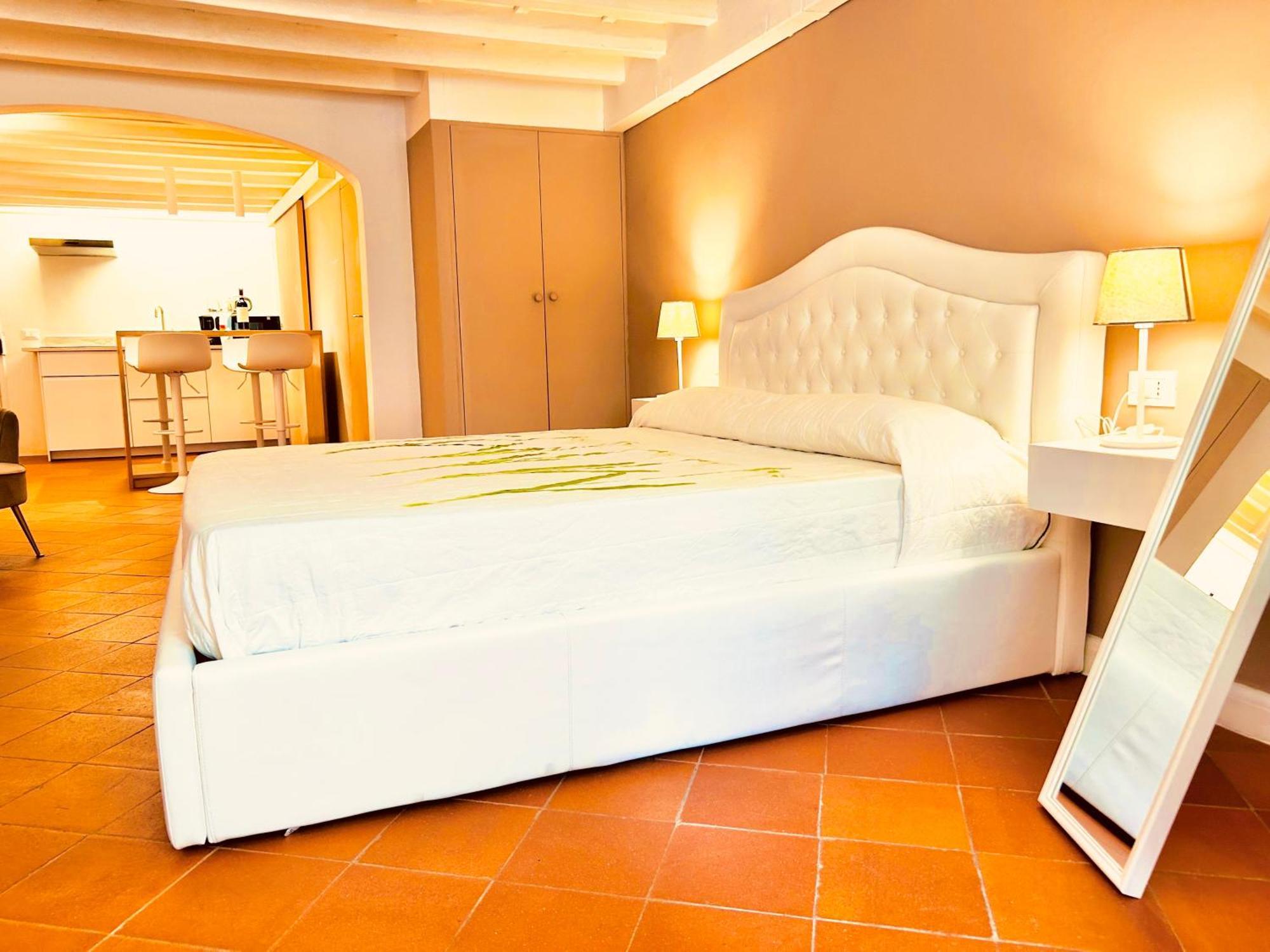 Amazing First Floor In Piazza Santa Croce Apartamento *