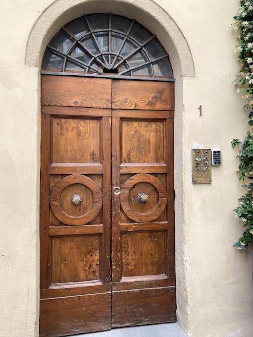Amazing In Piazza Santa Croce Firenze Apartamento